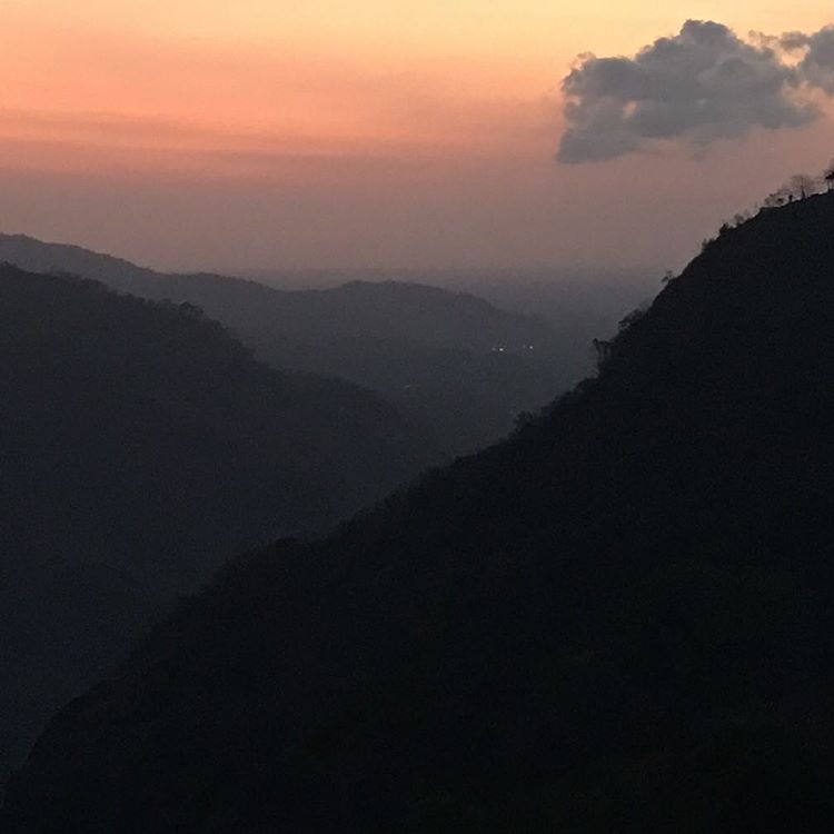 Sunset di Jurang Tembelan, sumber ig desti_anna.irawan