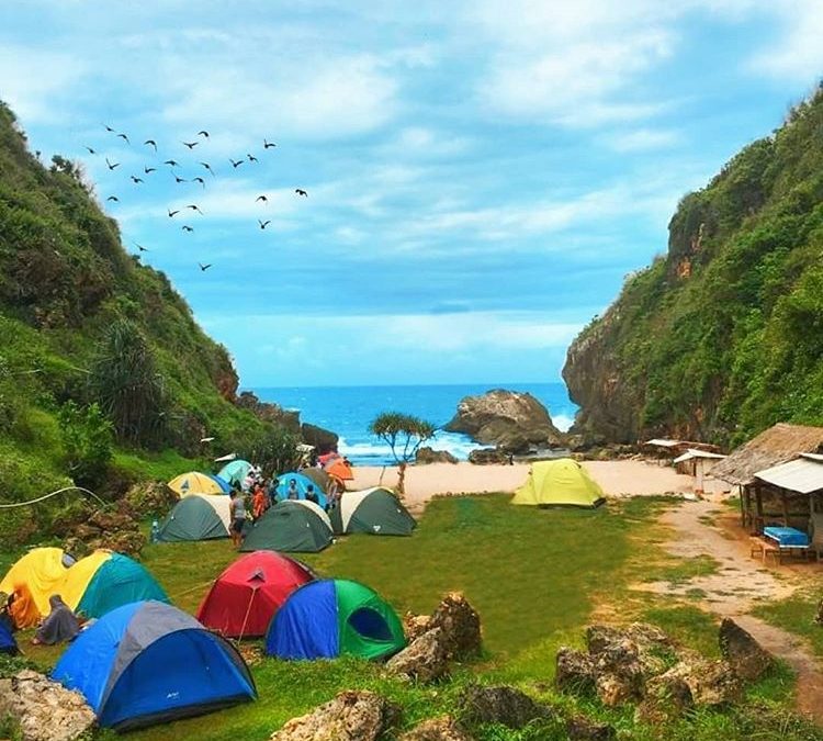Inilah Perlengkapan Wisata Pantai Yang Perlu Anda Bawa