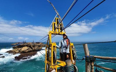 Pantai Timang Jogja yang Mempesona dengan Pulau Karangnya