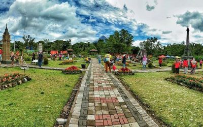 Sensasi Berkeliling Dunia di Landmark Merapi Park