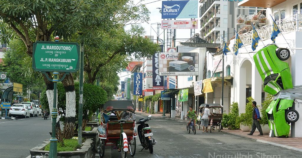 Jalan Margoutomo. Sumber : google.com