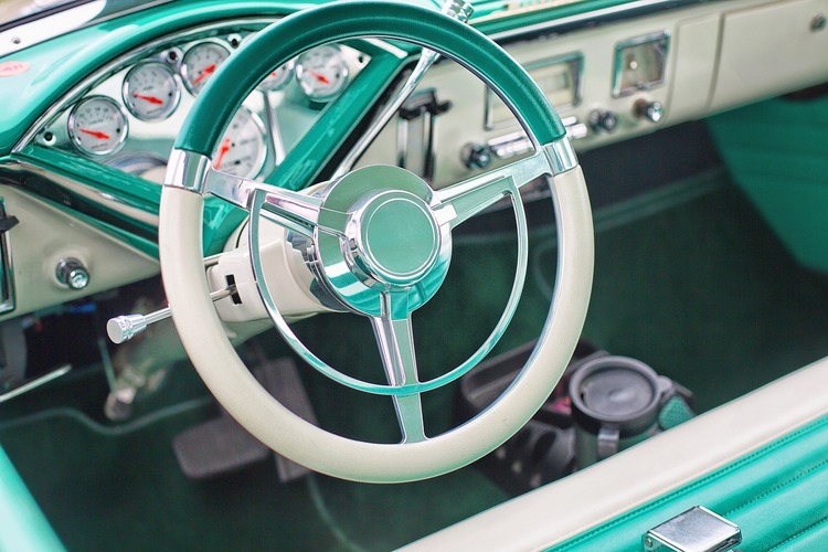 Dekorasi interior mobil menambah kenyamanan berkendara, sumber : pixabay.com